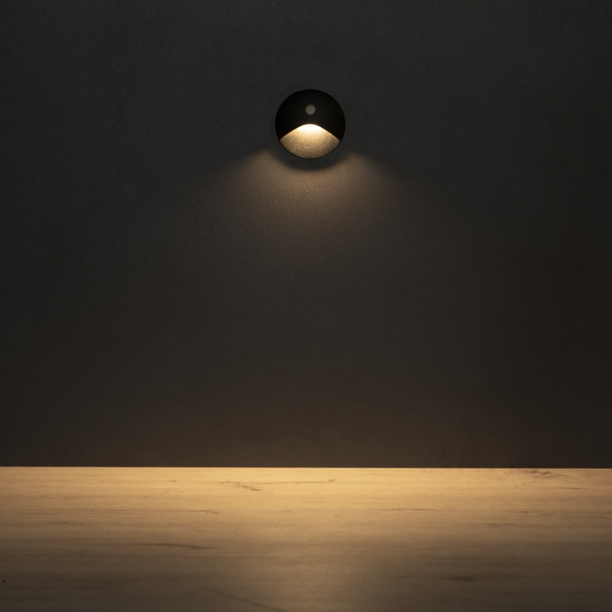 LED Treppenleuchte mit Bewegungs- und Dämmerungssensor EXIN LED/2,5W/230V 3000K IP65 schwarz rund