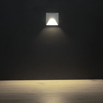 Luminaire LED pour escalier EXIN LED/2,5W/230V 4000K IP65 blanc carré