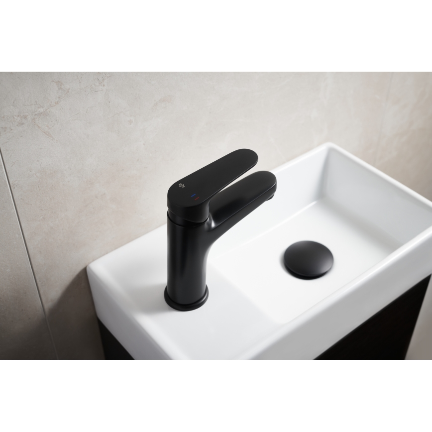 KFA Armatura 5552-815-81 - Waschtischarmatur mit Ablaufgarnitur und Überlauf OTAVA 15 cm matt schwarz