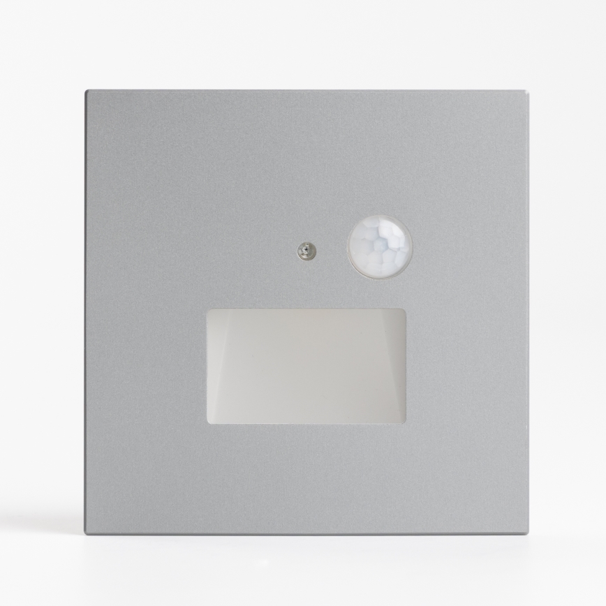 Lampada LED per scale con sensore di movimento e crepuscolare LED/1,5W/230V 3000/4000/6000K argento