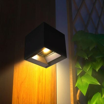 Lampada da parete solare LED con sensore LED/9W/3,7V 3000/4000/5000K IP65 2600 mAh nera
