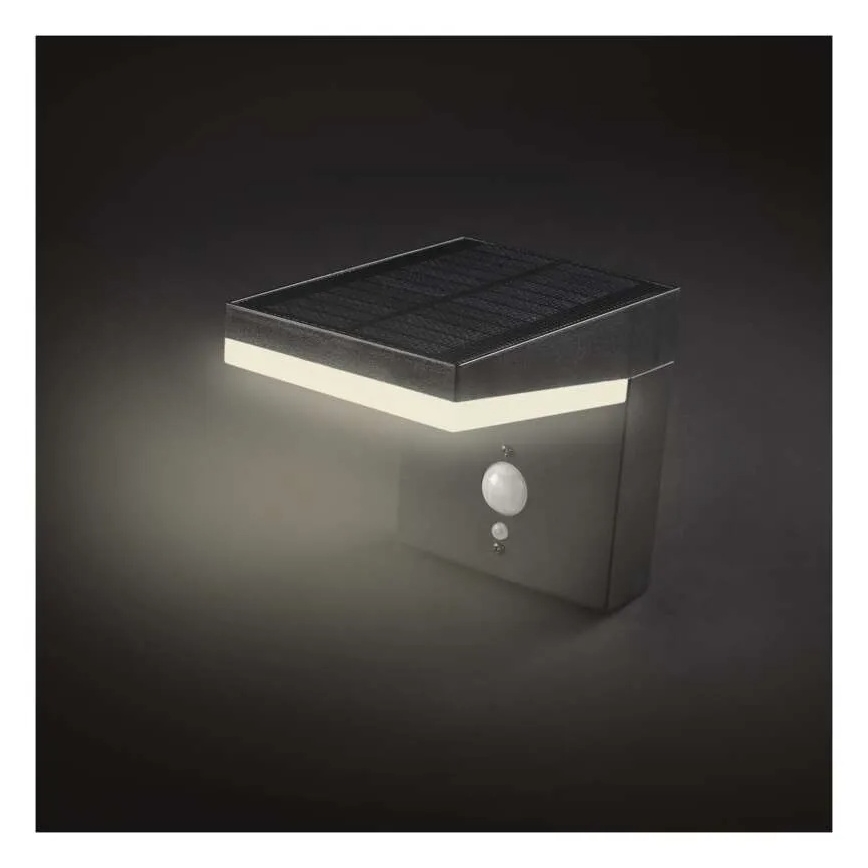 Lampada da parete solare LED con sensore LED/4,4W/3,7V 2200 mAh IP44