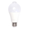 Lampadina LED con sensore di movimento e sensore crepuscolare A60 E27/15W/230V 3000K - Aigostar