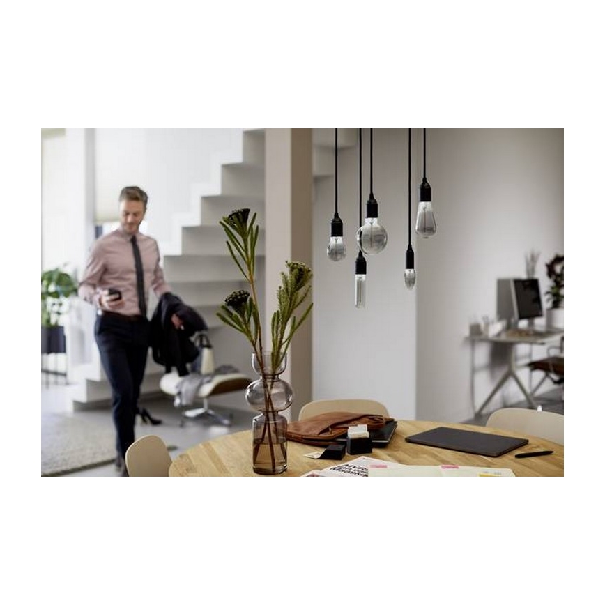 Lampadina LED Philips E27/2,3W/230V 2700K