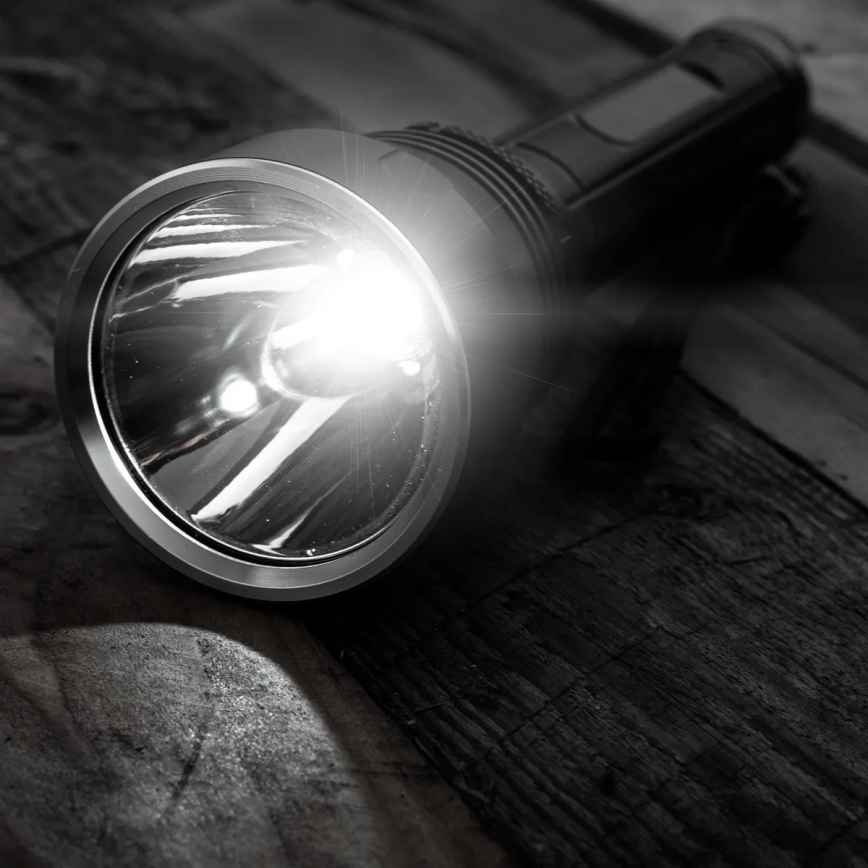 Lampe torche rechargeable LED dimmable LED/20W/5V IPX5 1570 lm 8400 mAh