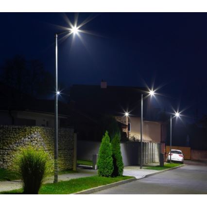 Lampione stradale solare a LED con sensore STREET LED/15W/7,4V 4000K IP65 5400 mAh