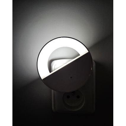 LED Luce notturna con sensore crepuscolare LED/0,5W/230V bianco