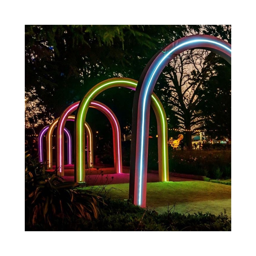 LED RGB Striscia solare dimmerabile LED/1,2W/3,7V IP67 5m + telecomando