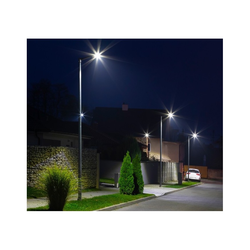 LED-Solar-Straßenleuchte mit Sensor STREET LED/15W/7,4V 4000K IP65 5400 mAh
