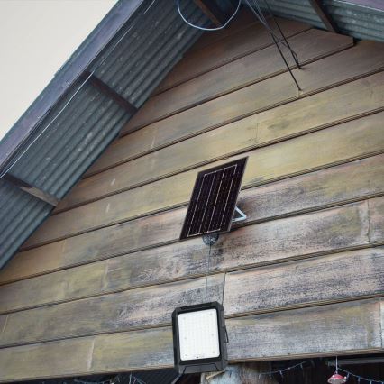 LED-Solarstrahler LED/10W/3,7V IP65 4000K schwarz + Fernbedienung