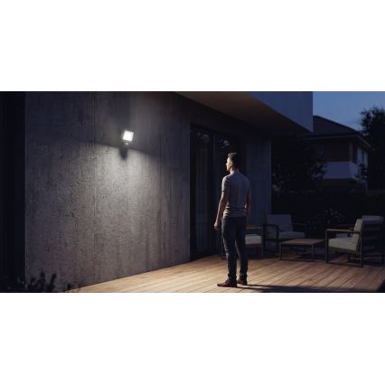 LED-Strahler mit Bewegungs- und Dämmerungssensor TAMBO EVO LED/10W/230V 4000K IP44 schwarz