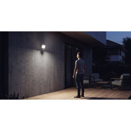 LED-Strahler mit Bewegungs- und Dämmerungssensor TAMBO EVO LED/50W/230V 4000K IP44 schwarz