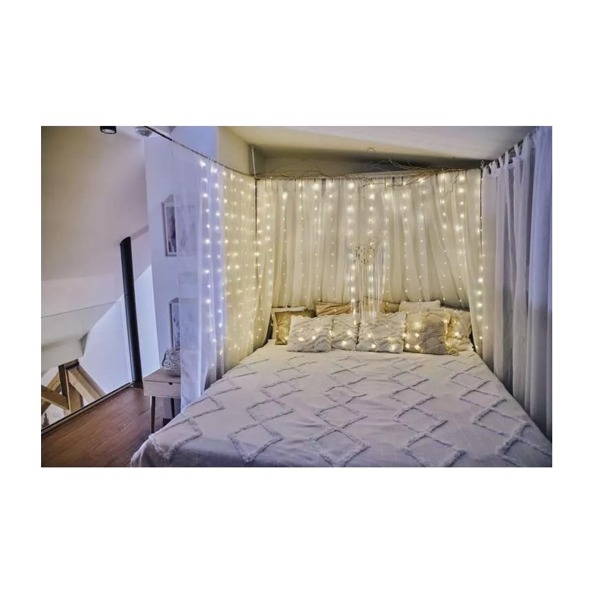 LED Weihnachtskette für Außen 300xLED/8 funkcí 7,9 m IP44 warmweiß