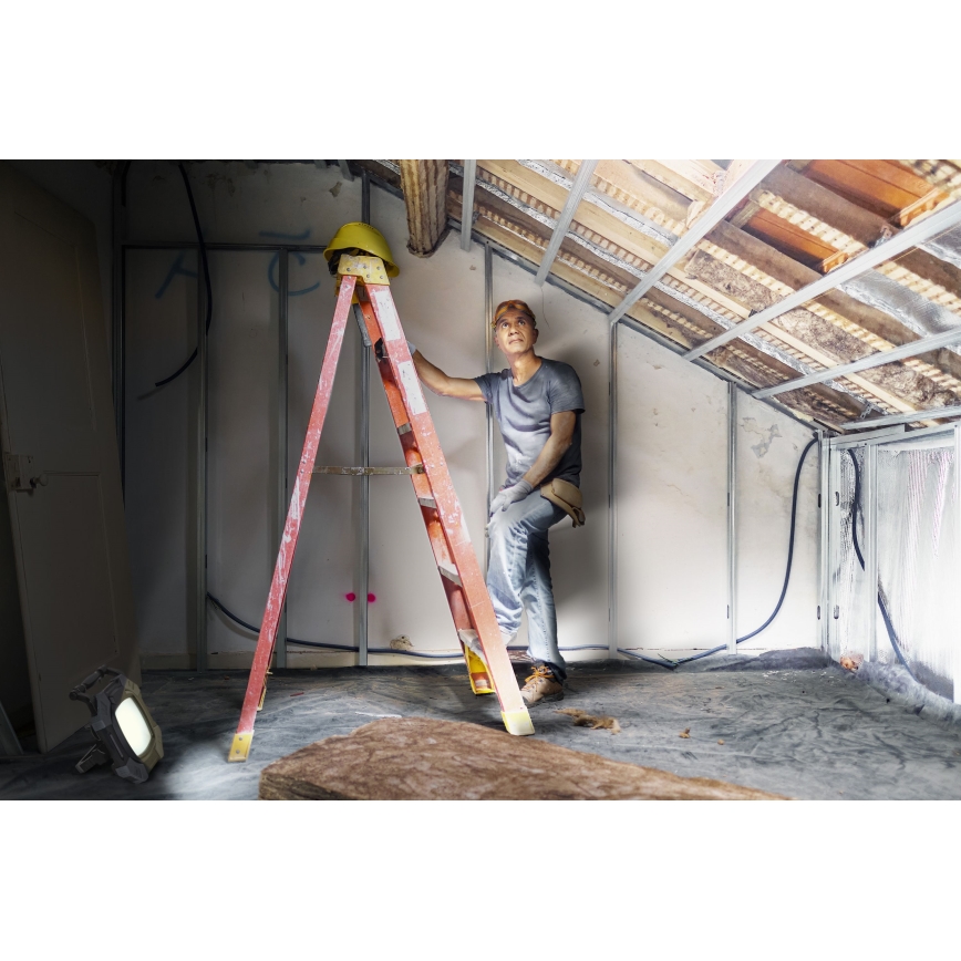 Ledvance - Dimmbare LED-Arbeitsleuchte mit 2 Steckdosen WORKLIGHT VALUE LED/60W/230V IP54