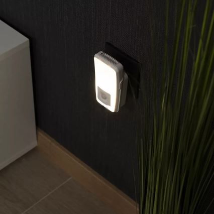 Ledvance - Lumière d'orientation LED avec détecteur LUNETTA LED/2W/230V