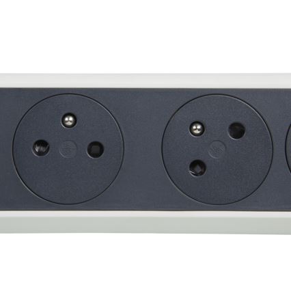 Legrand 049459 - Prolunga con interruttore 4Z Tipo E 3m
