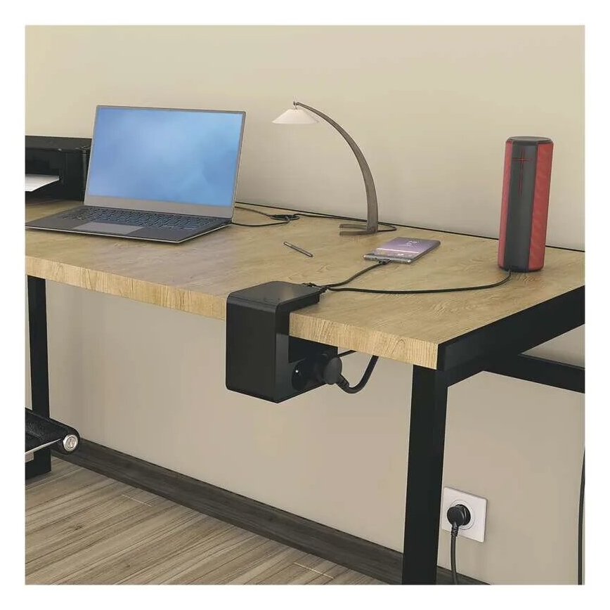 Legrand 050412 - Câble d'extension avec interrupteur pour dessus de table 4Z Type E + 2x USB-A 1,5m noir