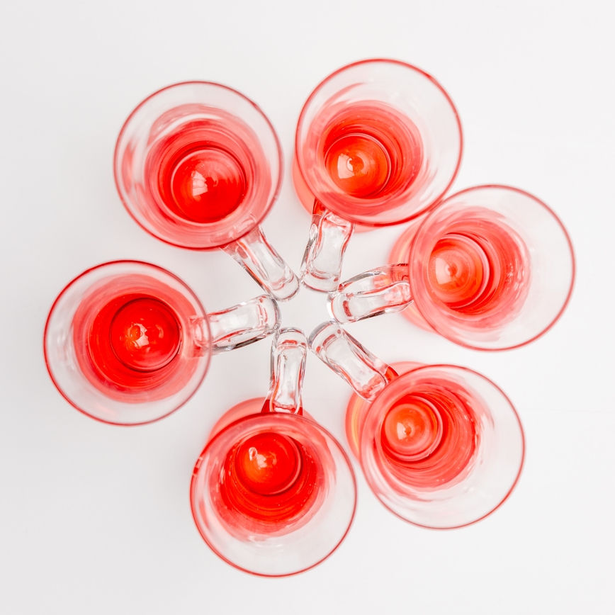Lot 6x verre à liqueur avec une poignée rouge