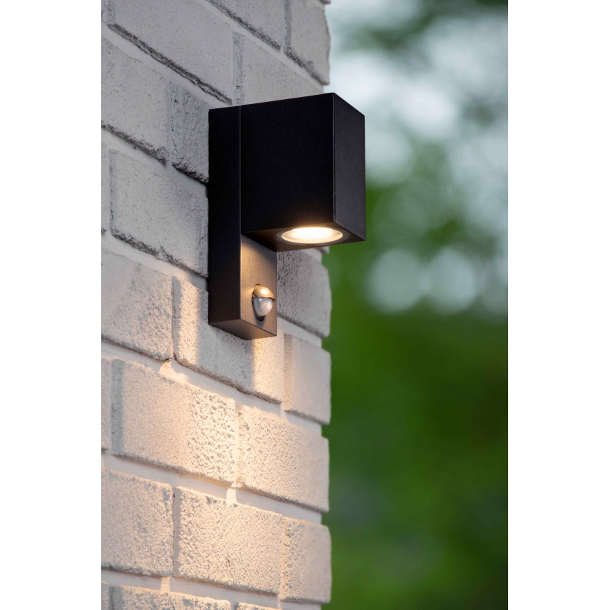 Lucide 69802/01/30 - Lampada da esterno con sensore ZARO 1xGU10/7W/230V IP65 nero