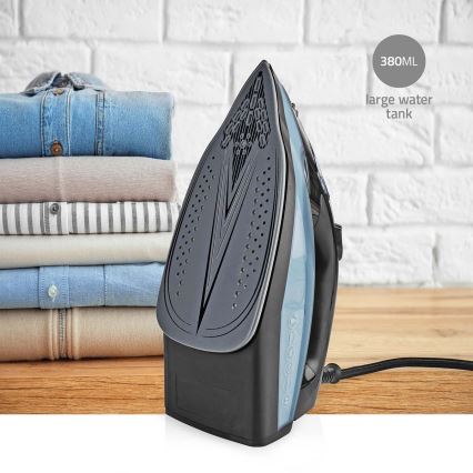 Ferro a vapore 2600W/230V nero/blu