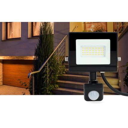 Projecteur avec détecteur LED/20W/230V 4000K IP44