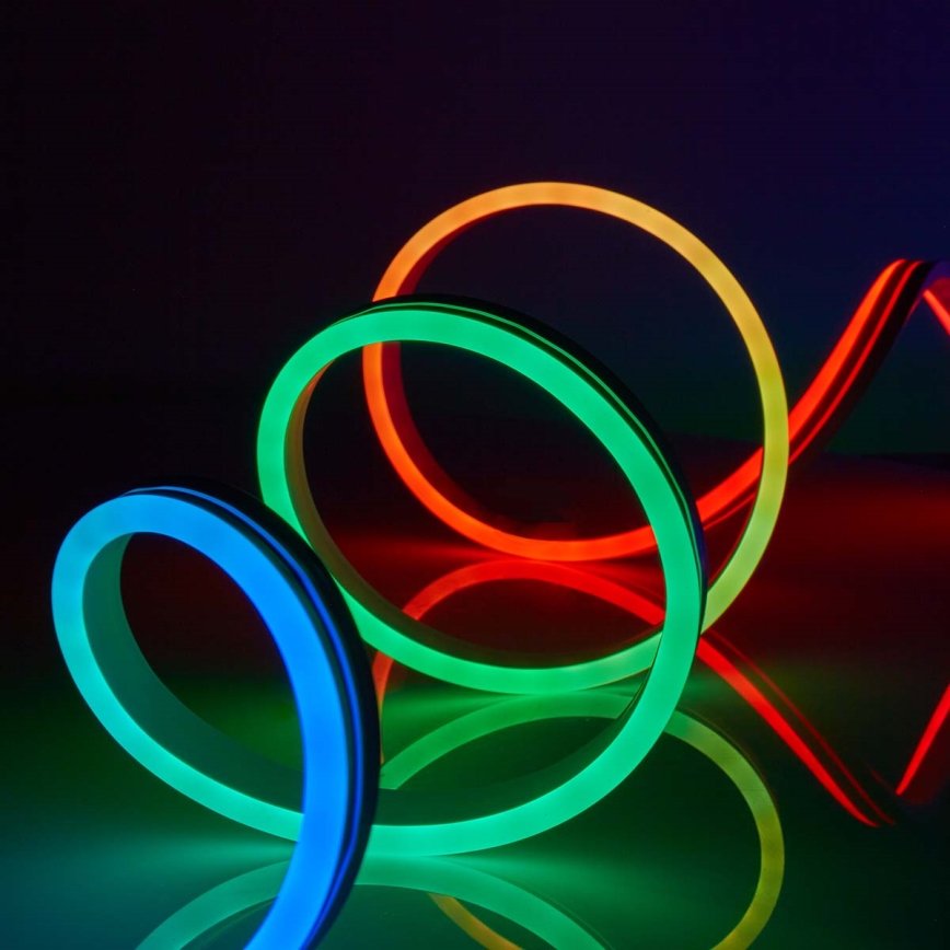 Ruban LED RGB à intensité variable SmartLife 6m 32W/230V Wi-Fi IP65+ Télécommande