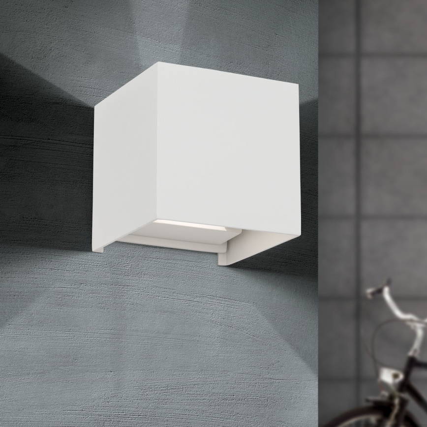 Applique murale extérieure LED CUBE 2xLED/3W/230V IP54 blanc