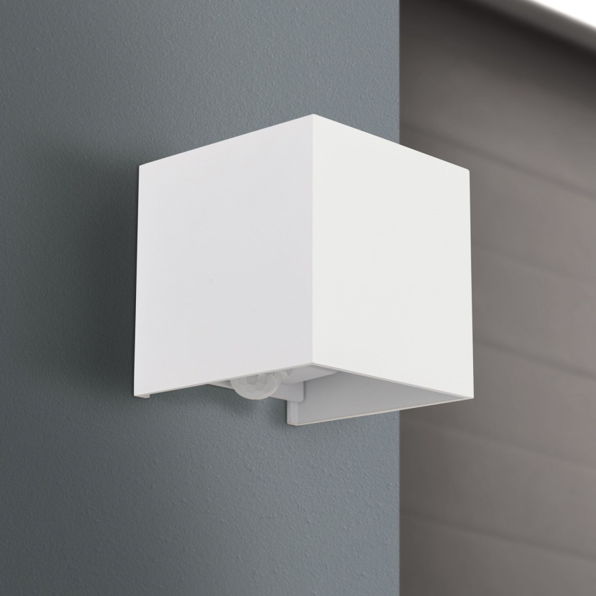 LED-Outdoor-Wandleuchte mit Bewegungs- und Dämmerungssensor CUBE-S LED/13W/230V IP54 weiß