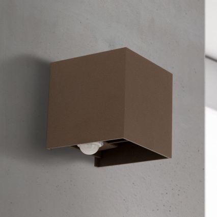 Applique murale d'extérieur avec détecteur de mouvement et capteur crépusculaire CUBE-S LED/13W/230V IP54 marron