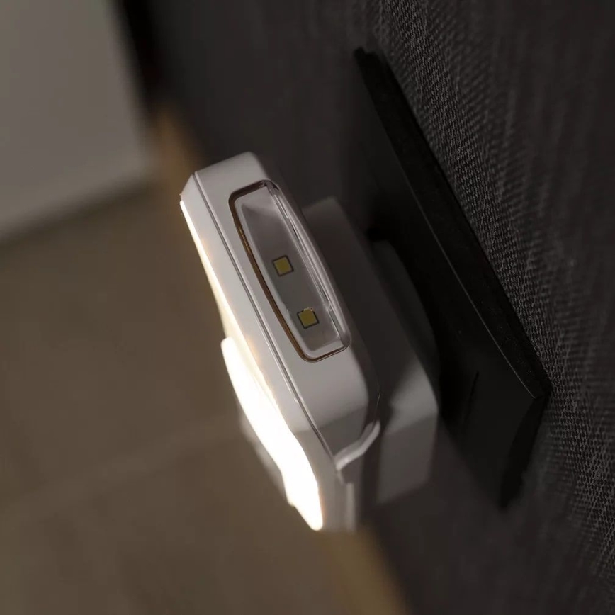 Osram - Luce notturna a spina LED con sensore LUNETTA LED/2W/230V