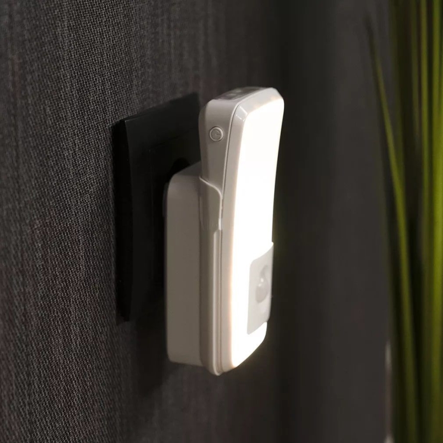 Osram - Luce notturna a spina LED con sensore LUNETTA LED/2W/230V