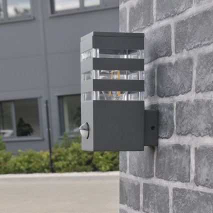 Outdoor-Wandleuchte mit Sensor TEKSAS 1xE27/12W/230V IP44 Graphit