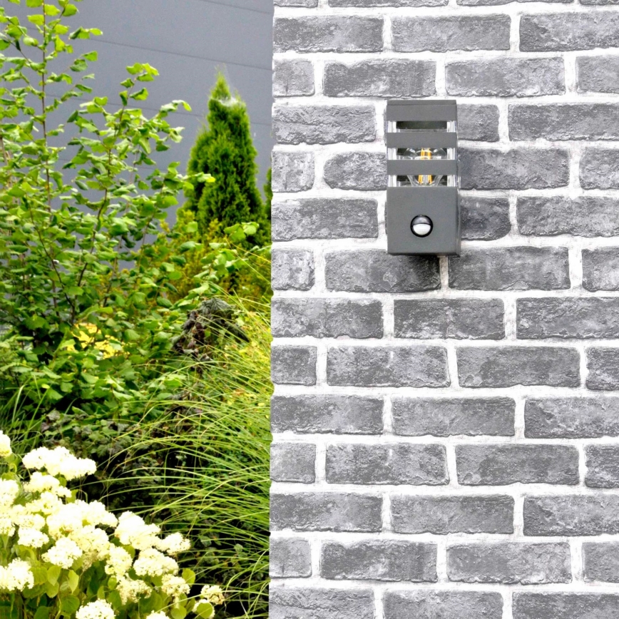 Outdoor-Wandleuchte mit Sensor TEKSAS 1xE27/12W/230V IP44 Graphit