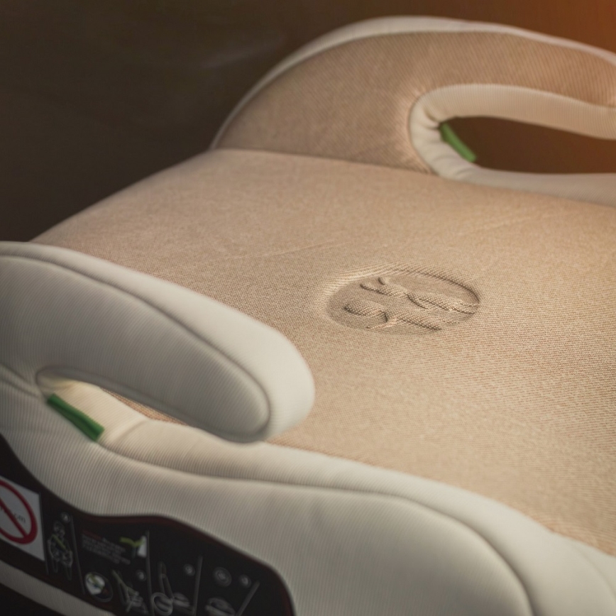 PETITE&MARS - Rehausseur pour voiture OPTIMUS PRO i-Taille 125-150 cm (22-36 kg) beige