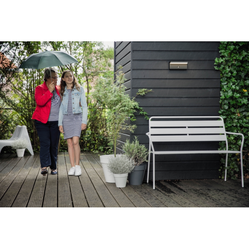 Philips 16484/93/P0 - LED Outdoor leuchte mit Sensor BUSTAN 2xLED/4,5W