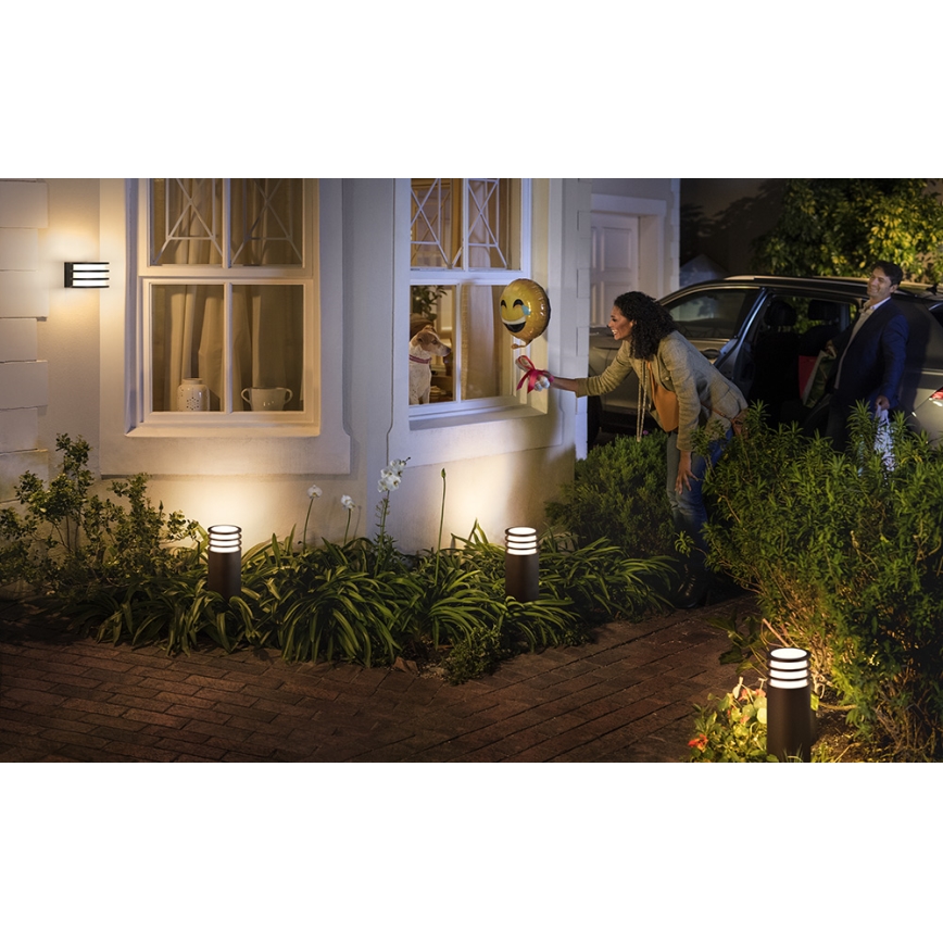 Philips 17402/93/P0 - Lampe LED à intensité modulabledaire extérieur HUE LUCCA 1xE27/9,5W/230V