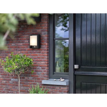 Philips - LED Applique da esterno con sensore ARBOUR LED/3,8W/230V 2700K IP44