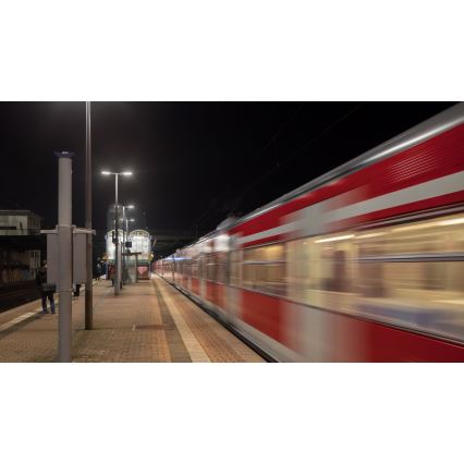 Philips - LED-Straßenleuchte CORELINE MALAGA LED/69W/230V 3000K IP65