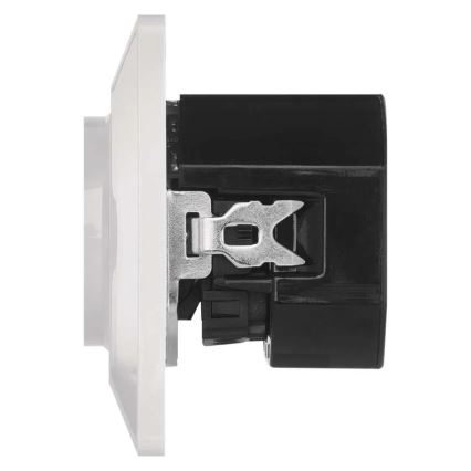 Prise murale domestique avec ports USB-A et USB-C