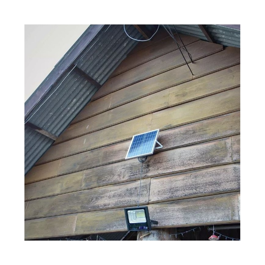 Projecteur solaire à intensité variable LED/12W/3,2V 6000K IP65 5000 mAh + Télécommande