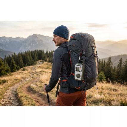 Radio da campeggio con manovella, pannello solare e torcia a LED con funzione powerbank 5V/3xAAA/2000 mAh IPX4 verde