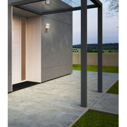 Redo 90202 - Outdoor-Wandleuchte TRITON 1xE27/28W/230V IP54 Messing