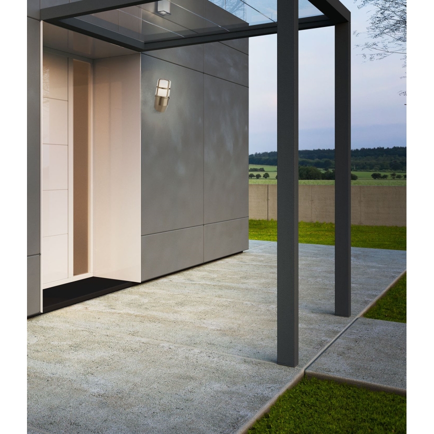Redo 90202 - Outdoor-Wandleuchte TRITON 1xE27/28W/230V IP54 Messing