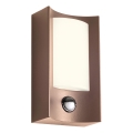Redo 90487 - LED Applique da esterno con sensore WARP LED/8W/230V 3000K IP44 marrone