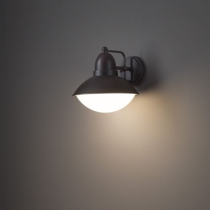 Redo 9095 - Außen-Wandleuchte DANUBIA 1xE27/42W/230V IP44