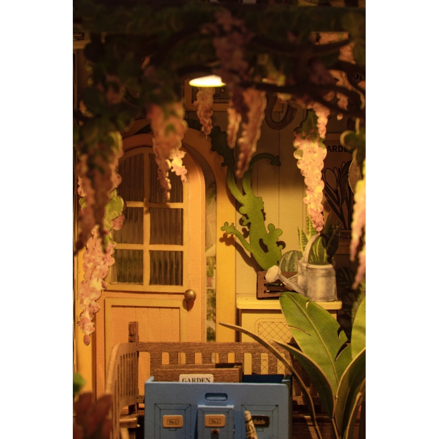 RoboTime - LED-Buchstütze Gartenhaus 3D puzzle 2xAAA