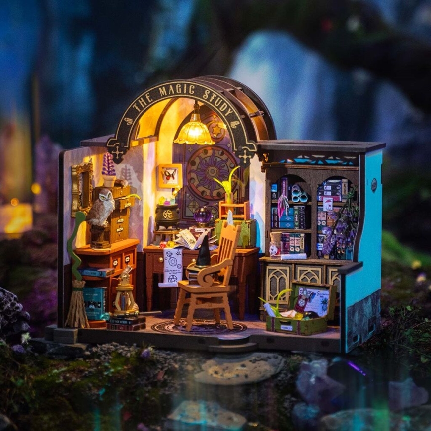 RoboTime - Maison miniature Bureau de sorcier 2xAAA