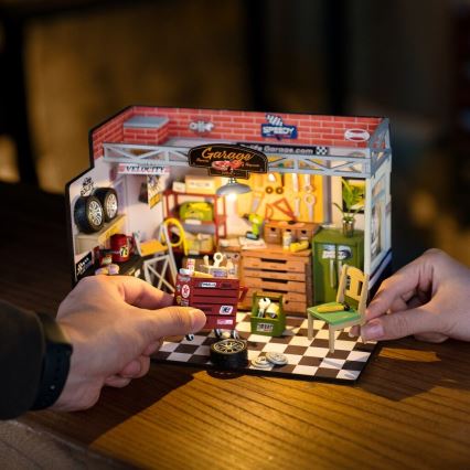 RoboTime - Maison miniature Garage 2xAAA