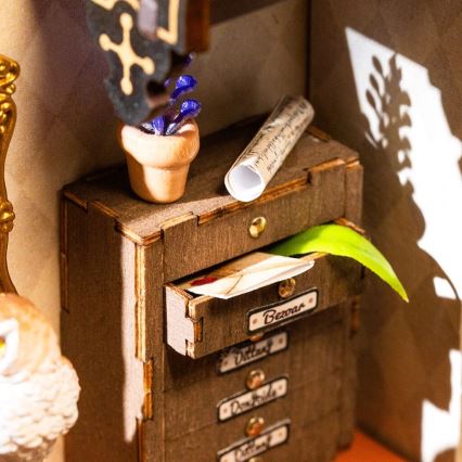 RoboTime - Miniaturhaus Zauberer-Arbeitszimmer2xAAA