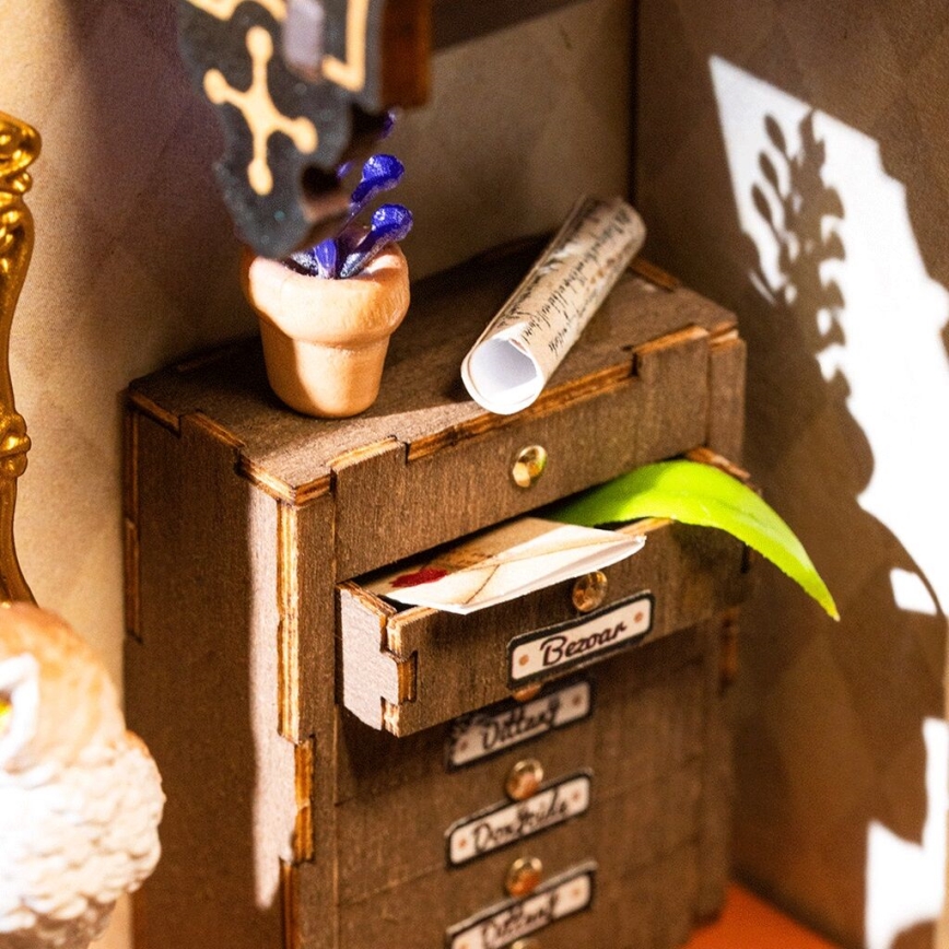 RoboTime - Miniaturhaus Zauberer-Arbeitszimmer2xAAA